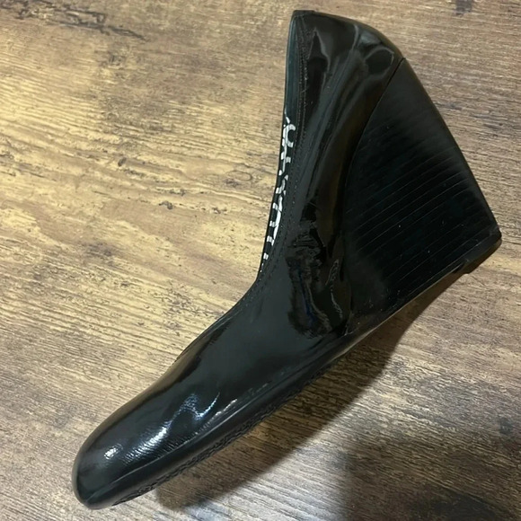 Coach Dorelle Patent Leather Wedge Size 9B - Excellent Condition - Picture 2 of 8